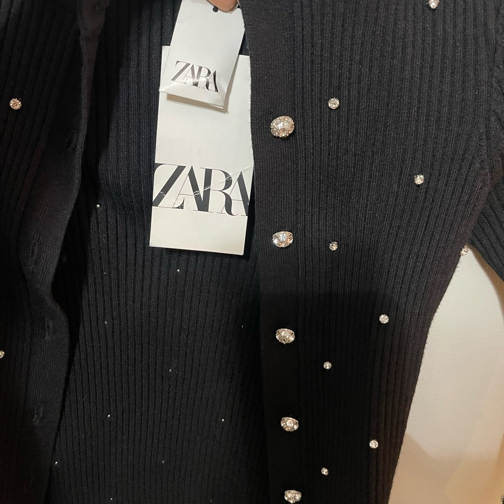 Beautiful Zara Diamond sweater